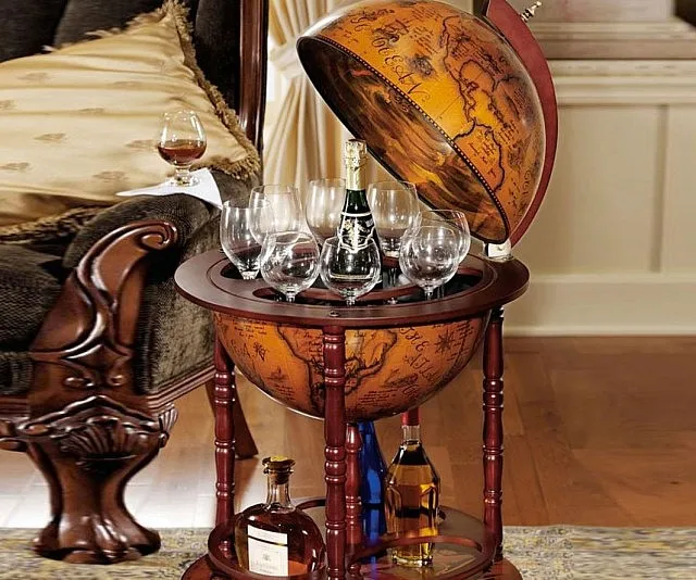 Elegant Sixteenth Century Globe Bar -