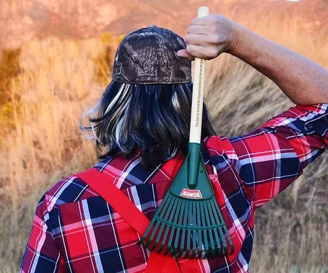 Perfect Redneck Backscratcher