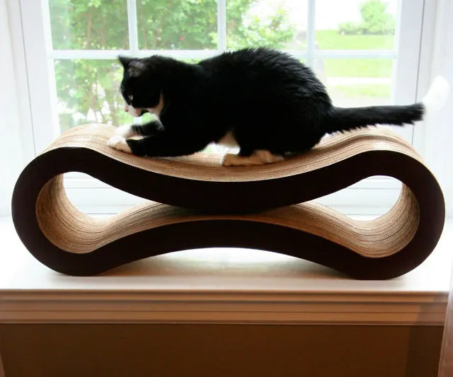 Cardboard Cat Scratcher Lounge