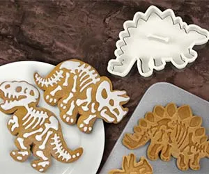 Prehistoric Party Perfection with Dinosaur Cookie Cutters