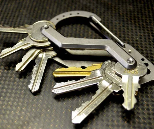 Streamline Your Life with the Carabiner Keychain