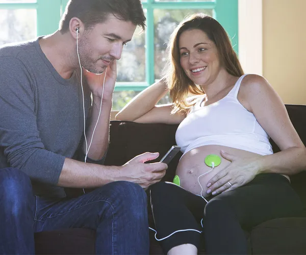 Listen to Baby Bumps Using BellyBuds Pre-Natal Headphones