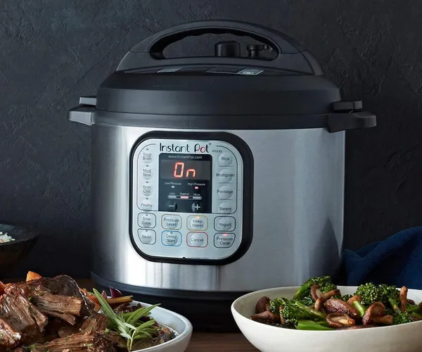 Instant Pot Duo 7-in-1 Electric Pressure Cooker